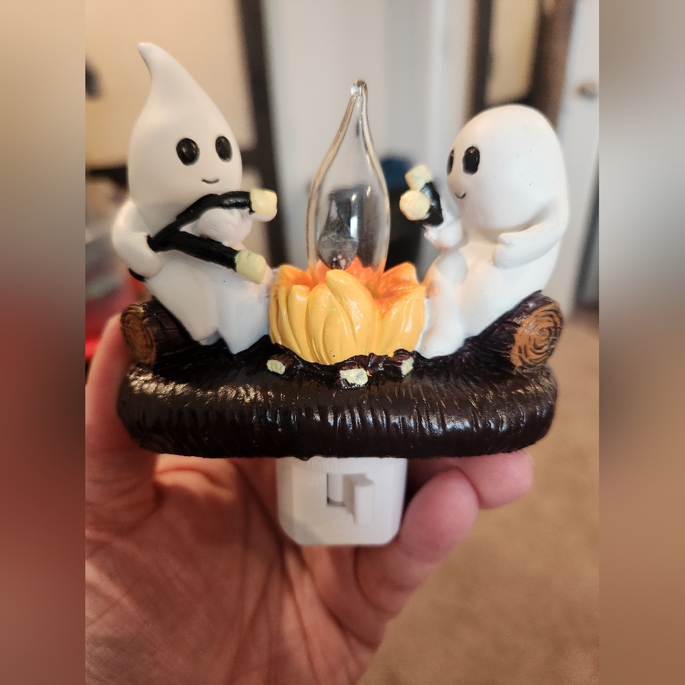Ghost nightlight